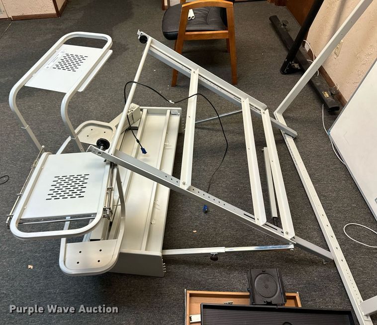 image for item NY9282 Drafting table