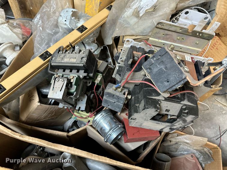 image for item NY9285 Electrical equipment