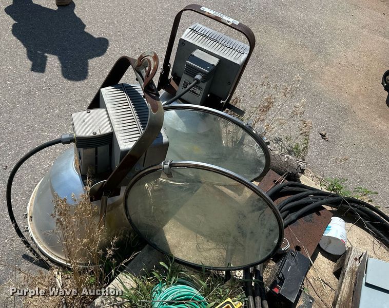 image for item NY9289 (2) Steber light fixtures