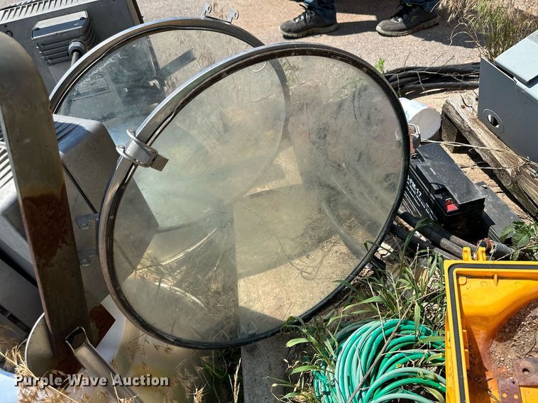 image for item NY9289 (2) Steber light fixtures