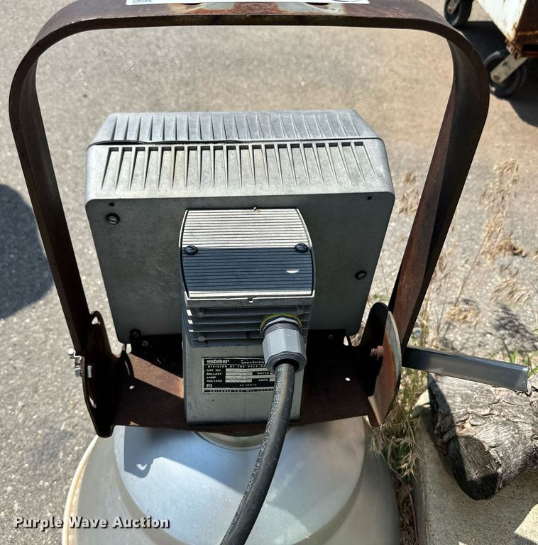 image for item NY9289 (2) Steber light fixtures