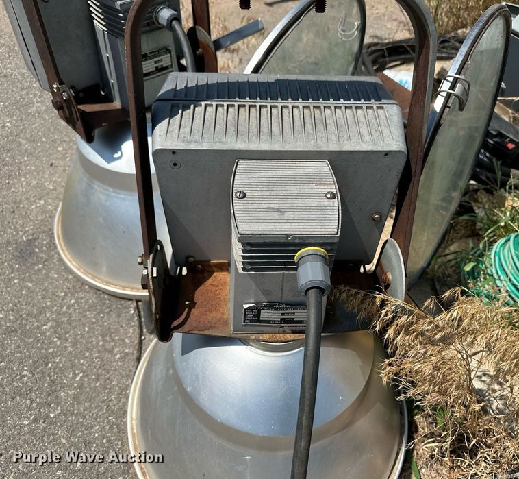 image for item NY9289 (2) Steber light fixtures