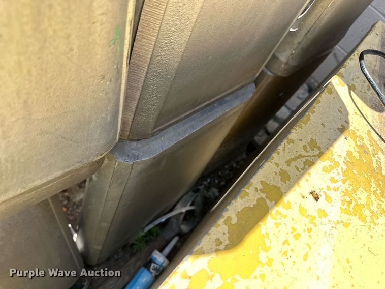 image for item NY9291 (8) breakaway pole bases