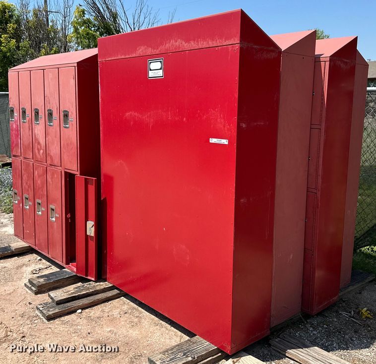 image for item NY9292 (8) lockers