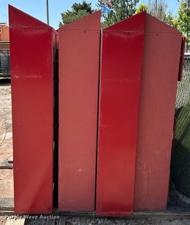 image for item NY9292 (8) lockers