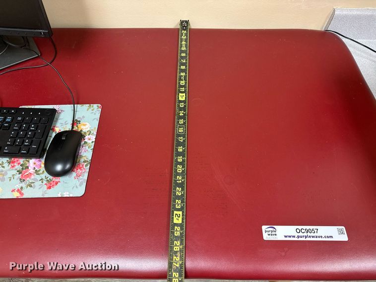 image for item OC9057 Examination table