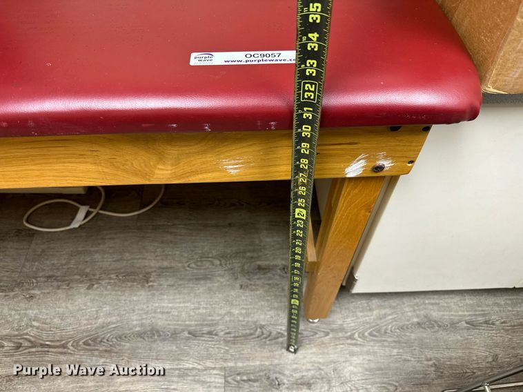 image for item OC9057 Examination table