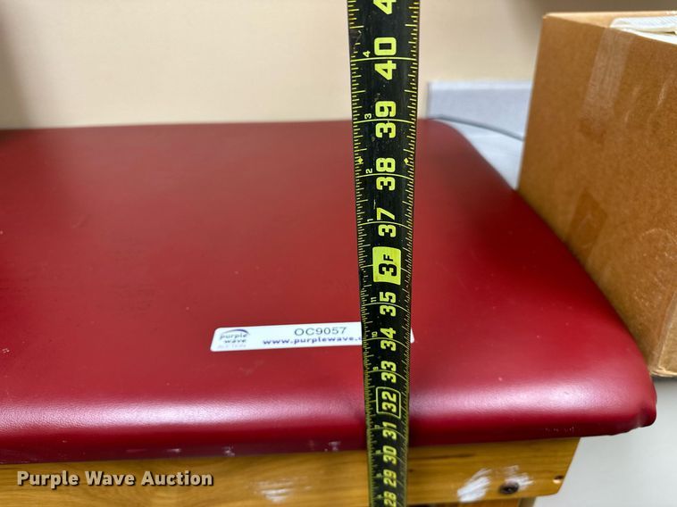 image for item OC9057 Examination table