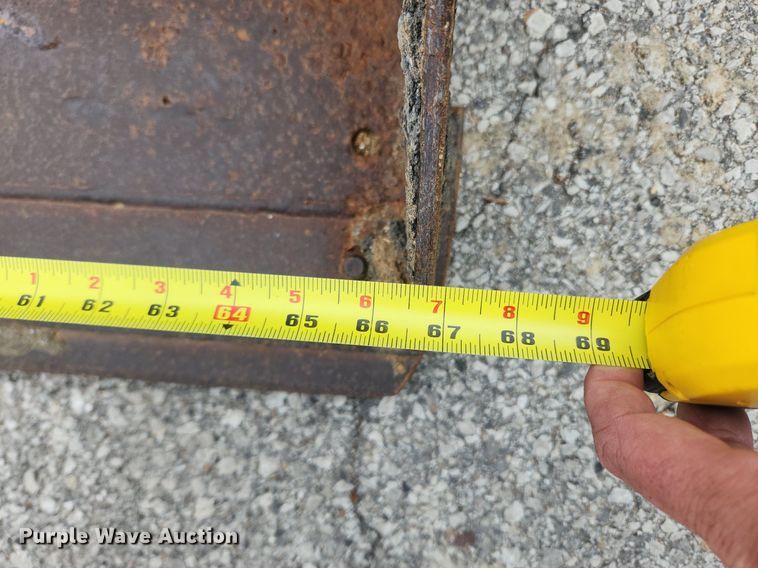 image for item OK9595 2012 Bobcat S650  skid steer loader