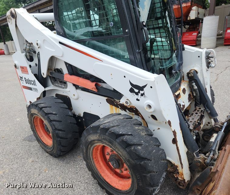 image for item OK9595 2012 Bobcat S650  skid steer loader