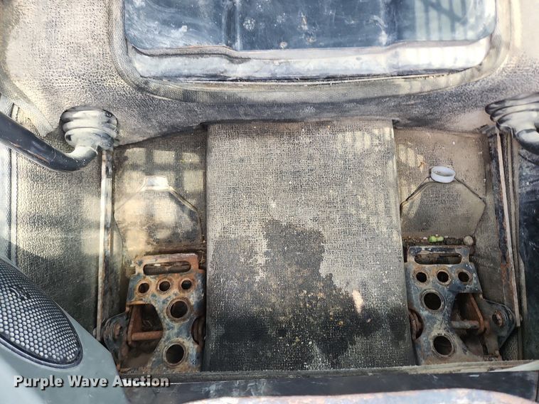 image for item OK9595 2012 Bobcat S650  skid steer loader