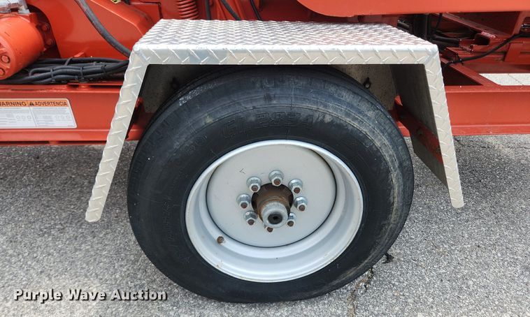 image for item OK9596 2015 Morbark Beever M15RX  wood chipper