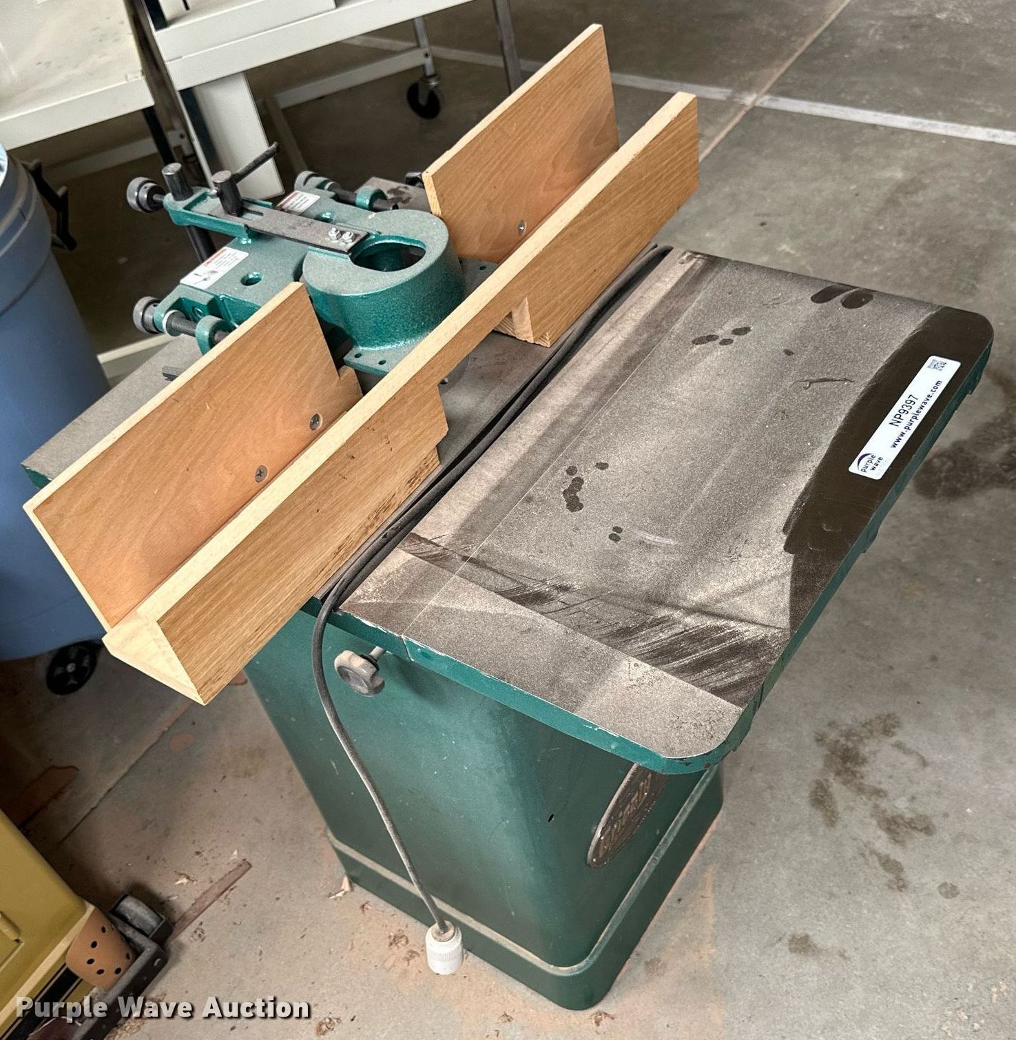 2006 Grizzly Industrial G1035 shaper in Oberlin, KS Item NP9397 sold