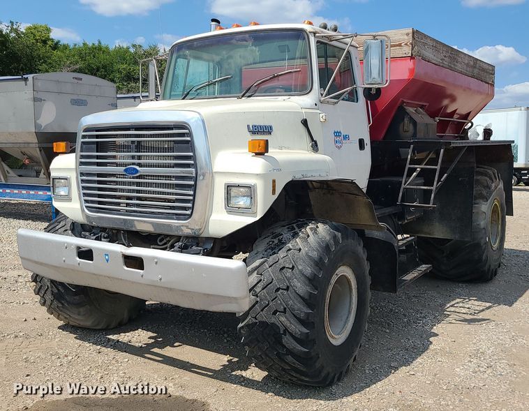 image for item BR9806 1995 Ford L8000  applicator truck