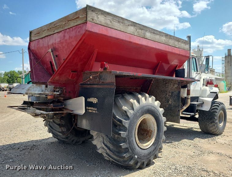 image for item BR9806 1995 Ford L8000  applicator truck