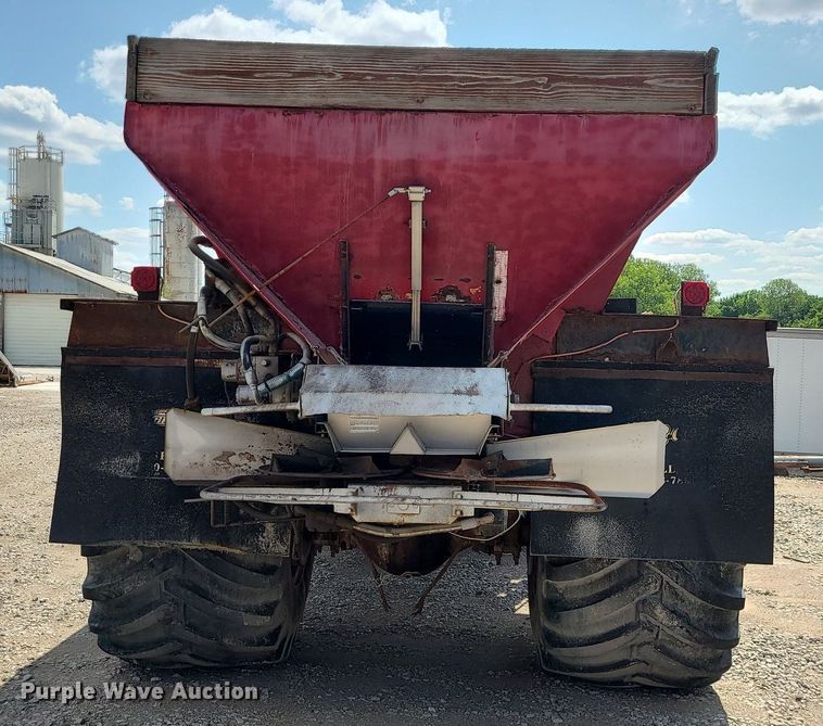 image for item BR9806 1995 Ford L8000  applicator truck