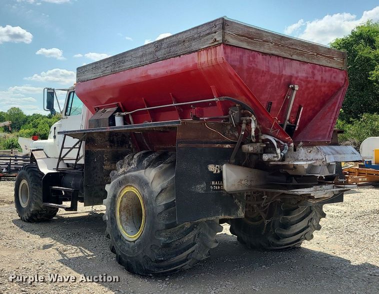 image for item BR9806 1995 Ford L8000  applicator truck