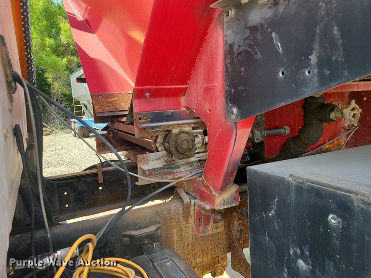 image for item BR9806 1995 Ford L8000  applicator truck