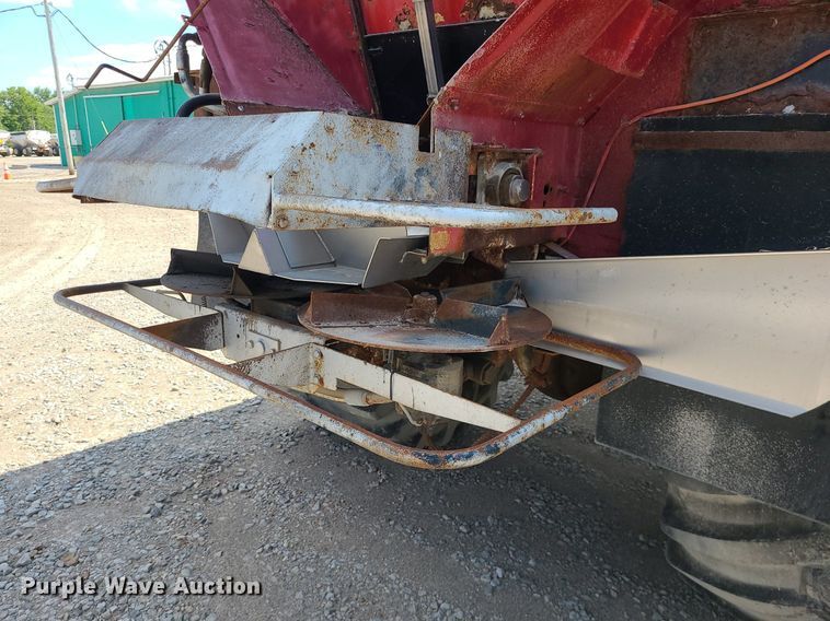 image for item BR9806 1995 Ford L8000  applicator truck