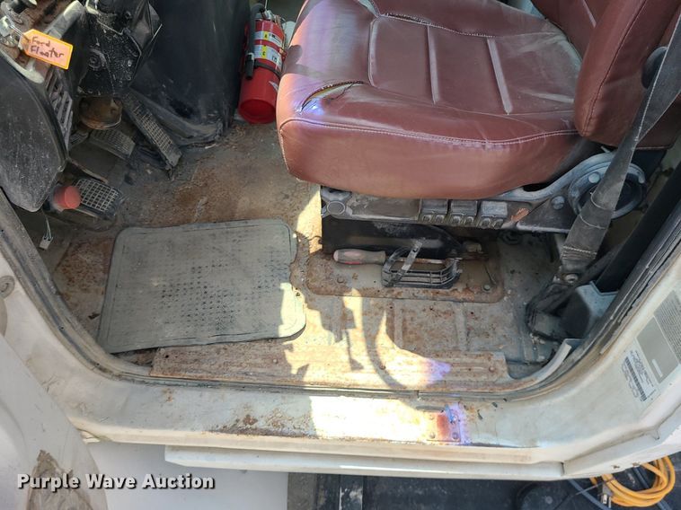 image for item BR9806 1995 Ford L8000  applicator truck