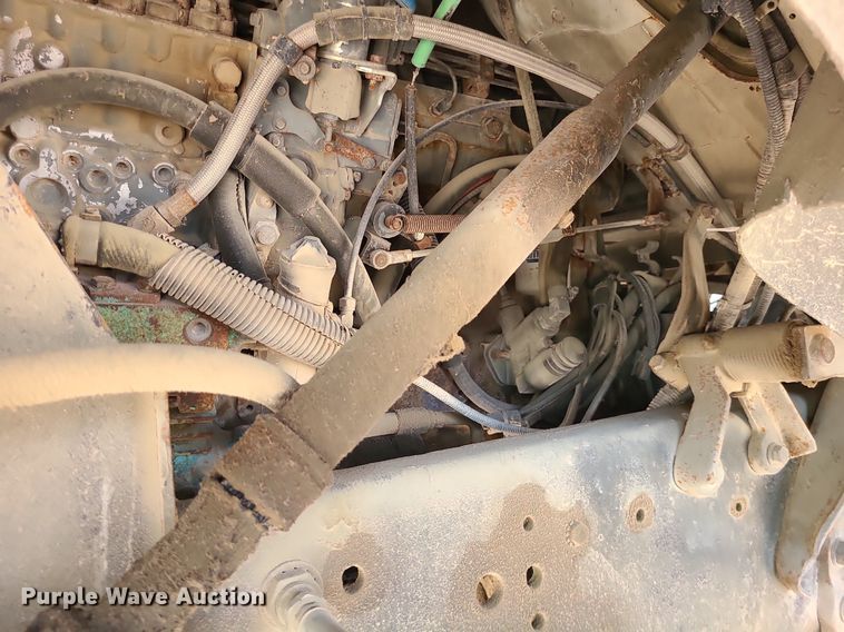 image for item BR9806 1995 Ford L8000  applicator truck