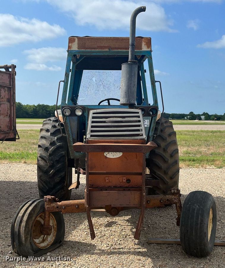 image for item DH8572 Long 1540  tractor