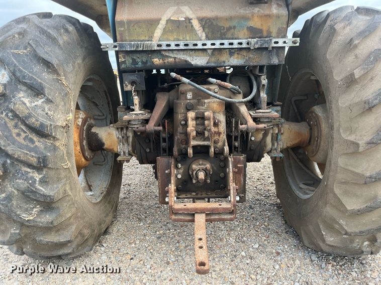 image for item DH8572 Long 1540  tractor