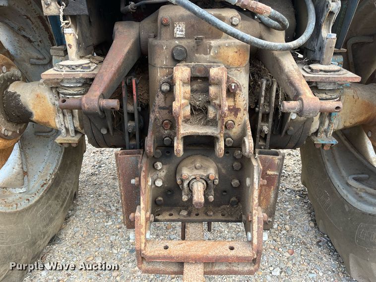 image for item DH8572 Long 1540  tractor