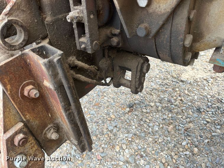 image for item DH8572 Long 1540  tractor