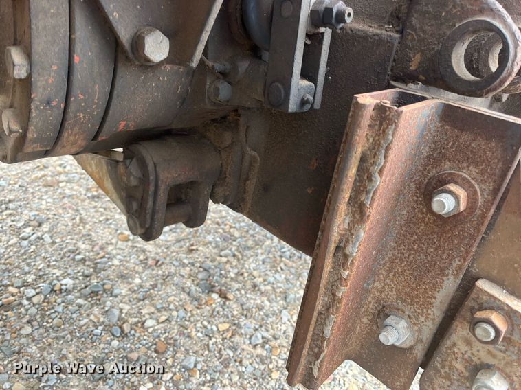 image for item DH8572 Long 1540  tractor