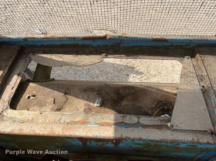 image for item DH8572 Long 1540  tractor