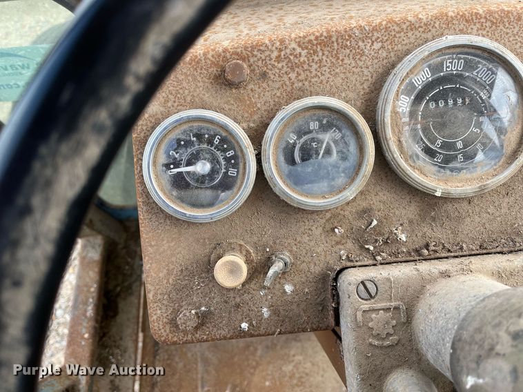 image for item DH8572 Long 1540  tractor