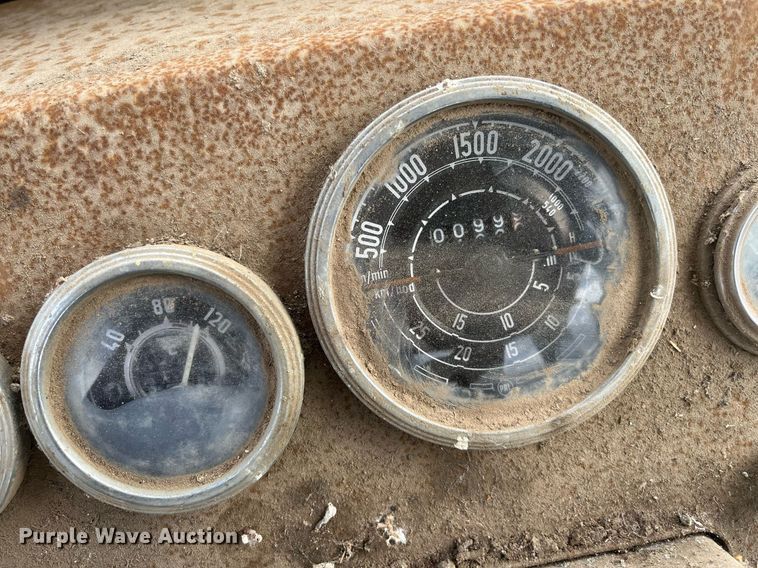 image for item DH8572 Long 1540  tractor