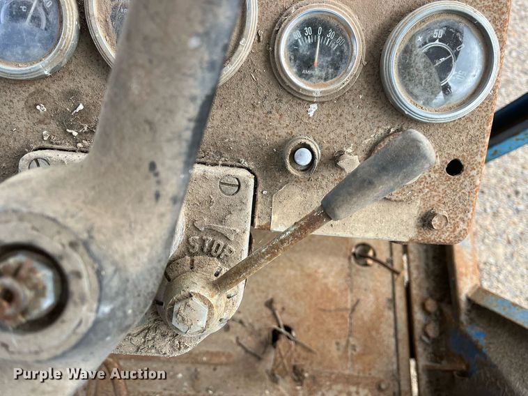 image for item DH8572 Long 1540  tractor