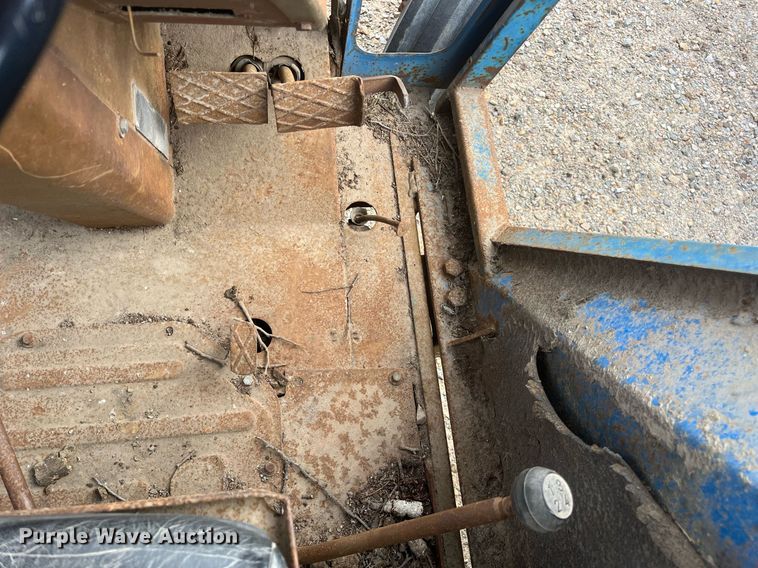 image for item DH8572 Long 1540  tractor