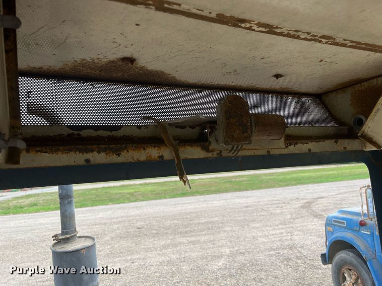 image for item DH8572 Long 1540  tractor