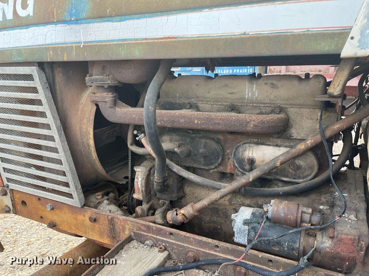 image for item DH8572 Long 1540  tractor