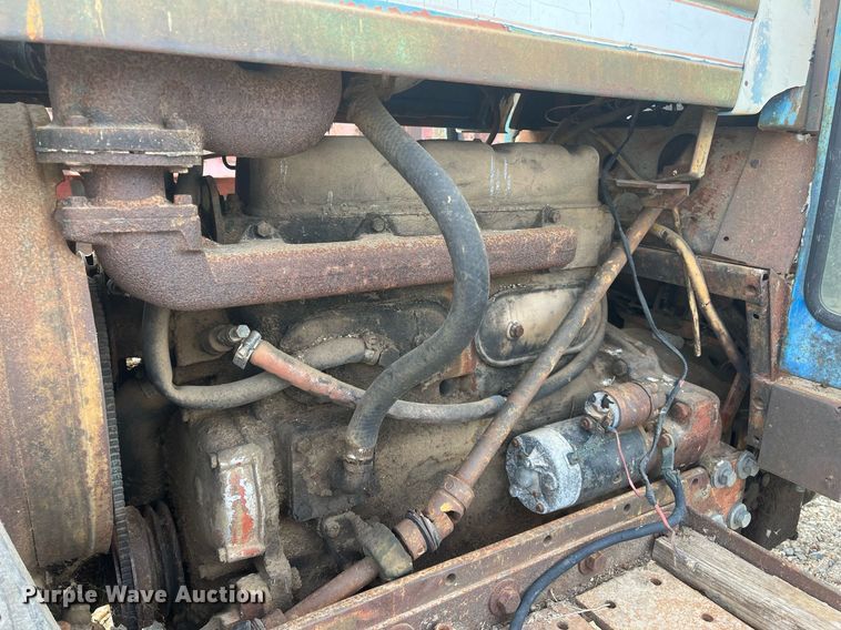 image for item DH8572 Long 1540  tractor