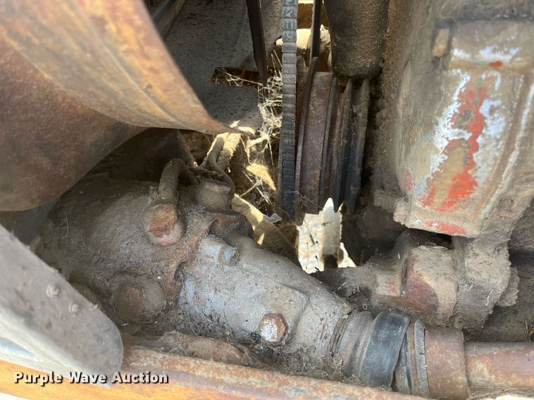 image for item DH8572 Long 1540  tractor