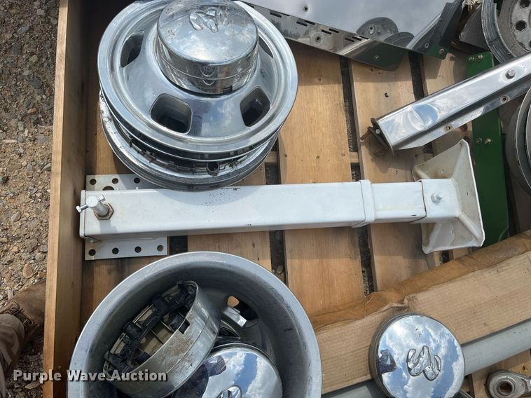 image for item DH8573 Truck parts