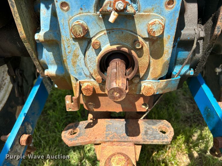 image for item DI7865 Ford F-1900  tractor