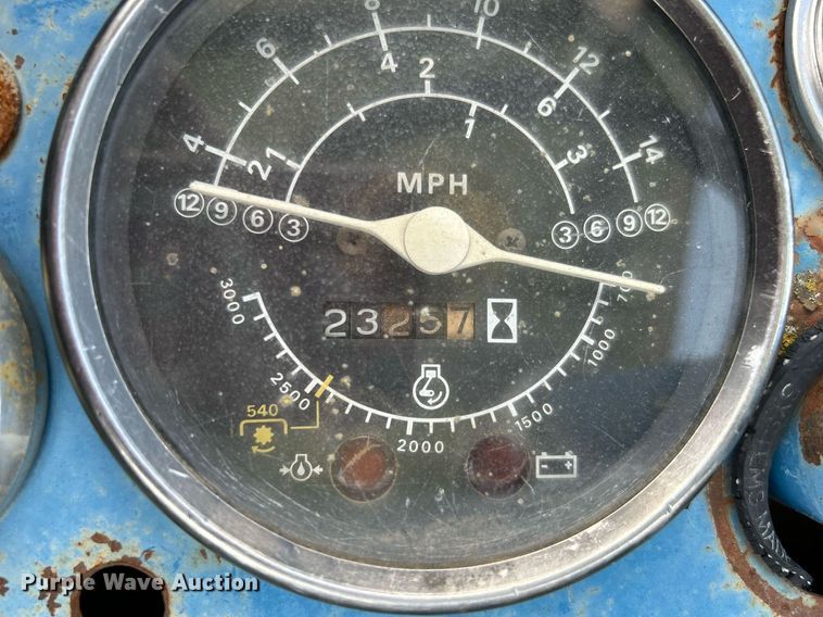 image for item DI7865 Ford F-1900  tractor