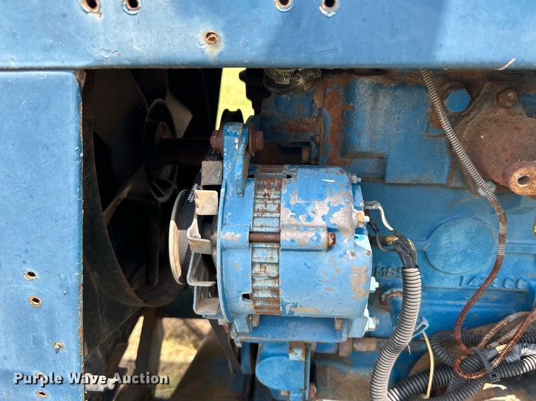 image for item DI7865 Ford F-1900  tractor