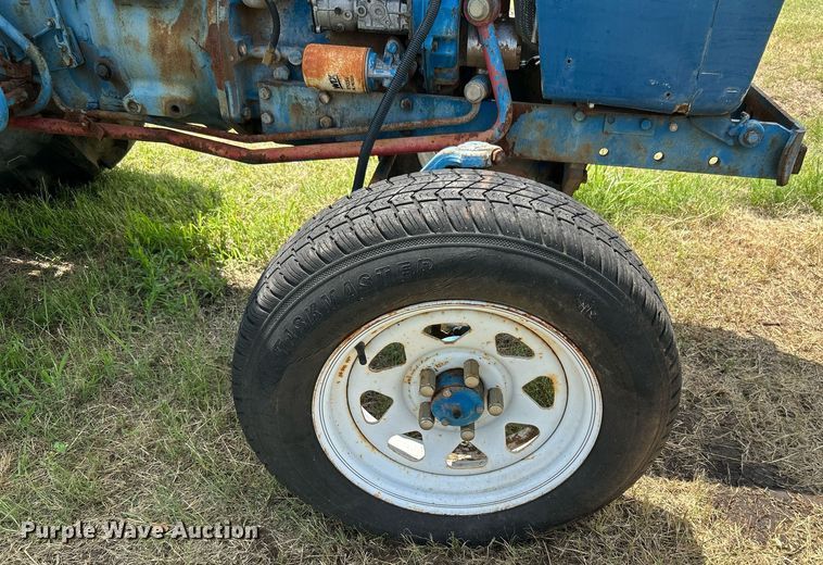 image for item DI7865 Ford F-1900  tractor