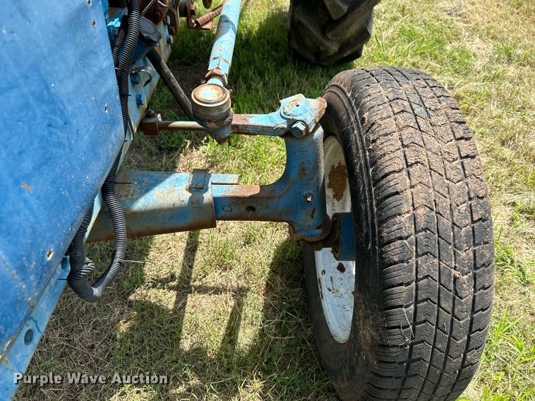 image for item DI7865 Ford F-1900  tractor