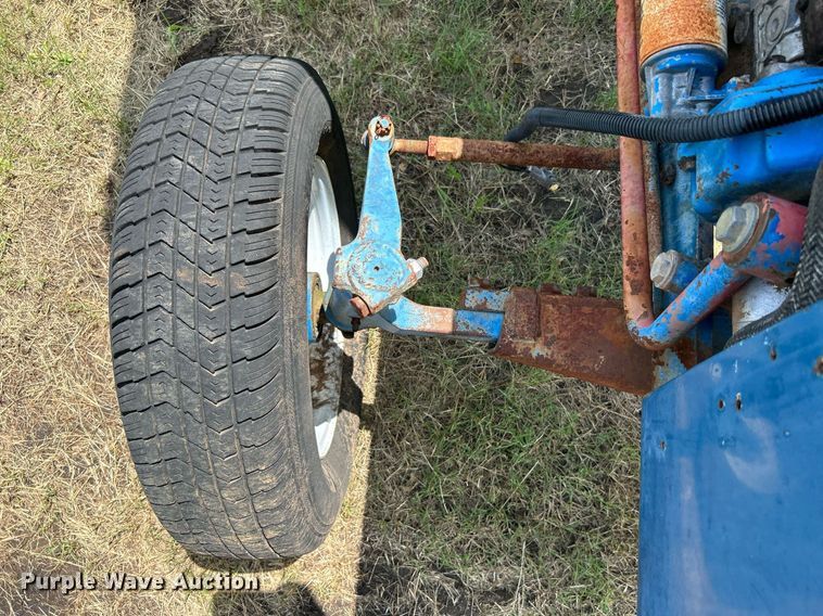 image for item DI7865 Ford F-1900  tractor