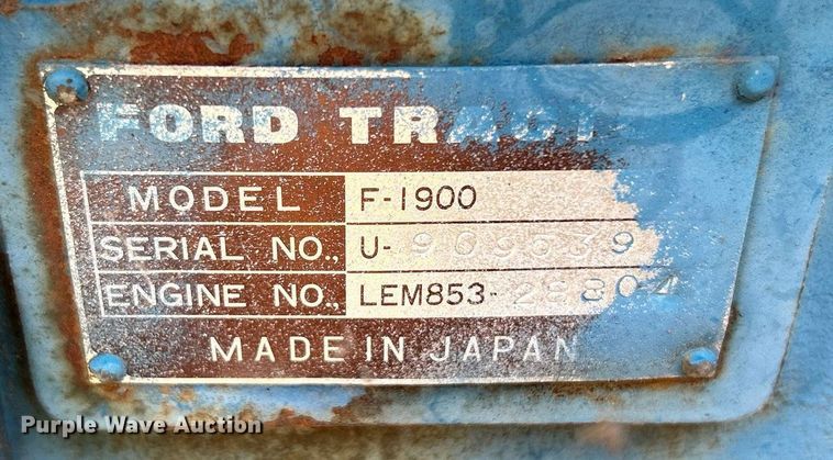 image for item DI7865 Ford F-1900  tractor