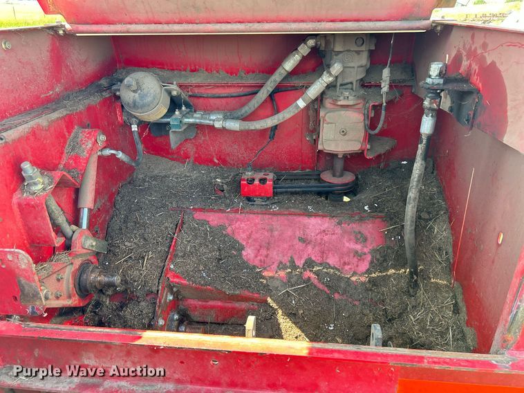 image for item DI7871 2014 Massey Ferguson WR9770  swather / windrower