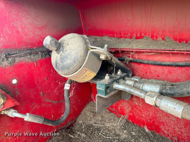 image for item DI7871 2014 Massey Ferguson WR9770  swather / windrower
