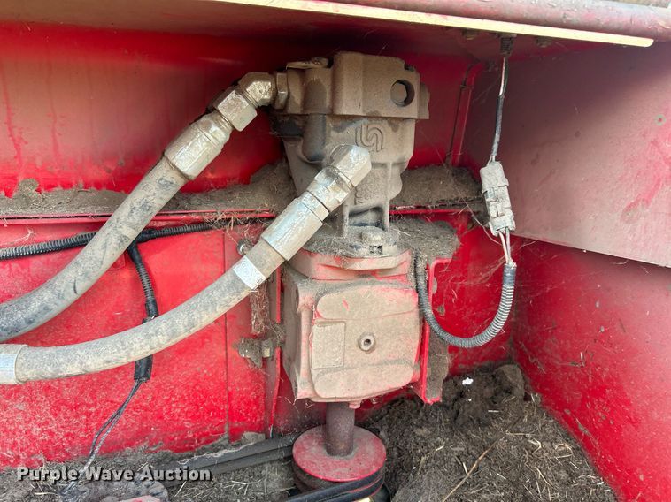 image for item DI7871 2014 Massey Ferguson WR9770  swather / windrower